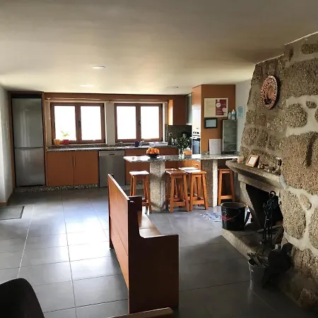 Konukevi Casa Da Lage T1 - Piscina Sazonal Privada 4*