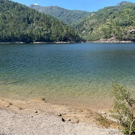 Casa da Lage - T1 - Piscina privada - BBQ - Vistas rio - Gerês 4*