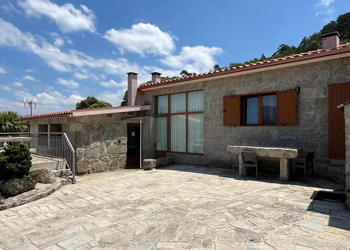 Maison d'hôtes Casa Da Lage T1 Com Lareira - Piscina A Partir De 1 Abril - Gerês