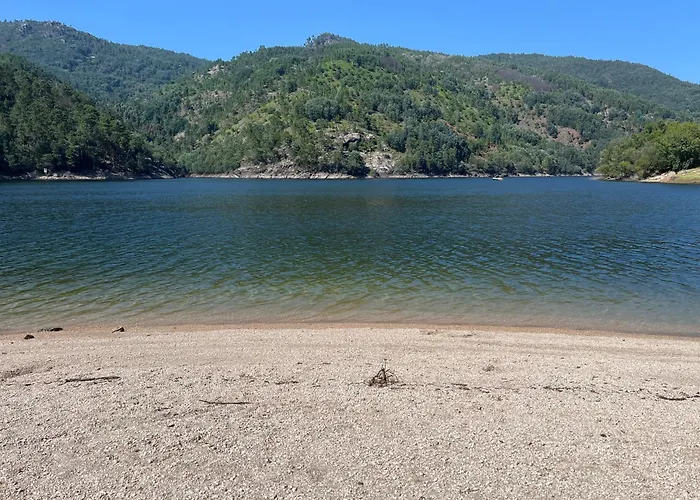 Casa Da Lage T1 Com Lareira - Piscina A Partir De 1 Abril - 4* Gerês