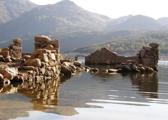 Maison d'hôtes Casa Da Lage T1 Com Lareira - Piscina A Partir De 1 Abril - Gerês