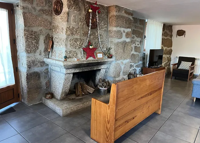 Casa Da Lage T1 Com Lareira - Piscina A Partir De 1 Abril - 