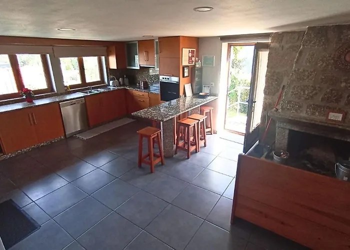 Casa Da Lage T1 Com Lareira - Piscina A Partir De 1 Abril - 4* Gerês