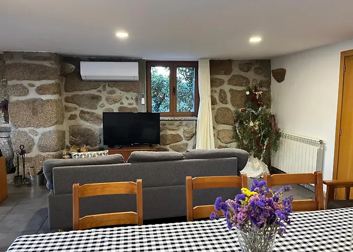 Casa Da Lage T1 Com Lareira - Piscina A Partir De 1 Abril - 