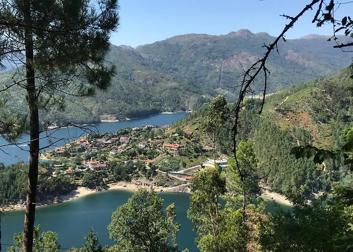 Casa Da Lage T1 Com Lareira - Piscina A Partir De 1 Abril - Gerês